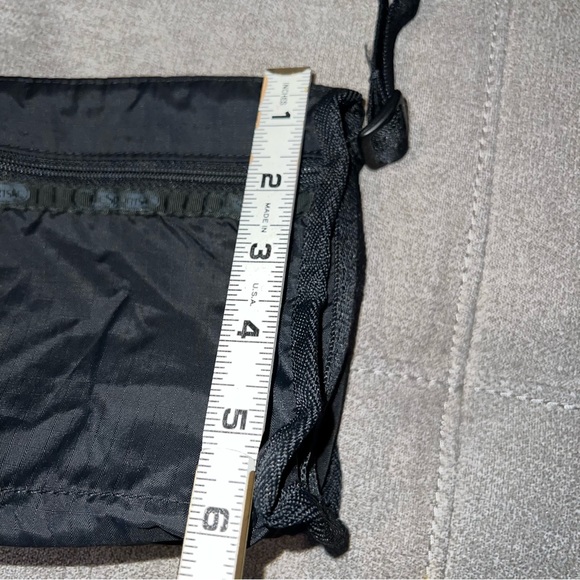 Vintage LeSportsac Classic Hobo Nylon Crossbody/shoulder Bag Purse Signature - Picture 14 of 14